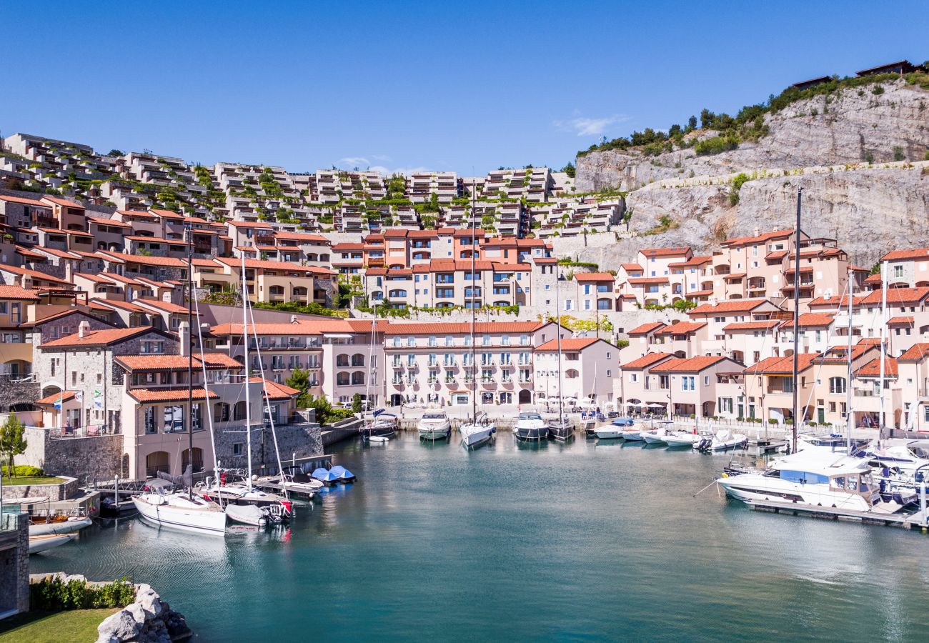 Appartamento a Duino-Aurisina - Giardino Fiorito - Portopiccolo Apartments