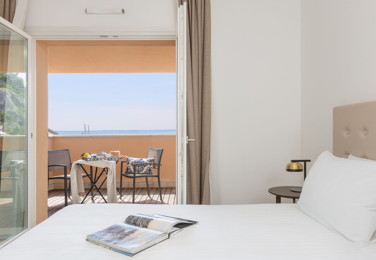 Apartment in Duino-Aurisina - Cornice sul mare - Portopiccolo Apartments
